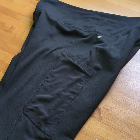 Fabletics Powerhold Black Mesh Highrise Leggings 7/8 Length  Size Medium - Picture 10 of 12